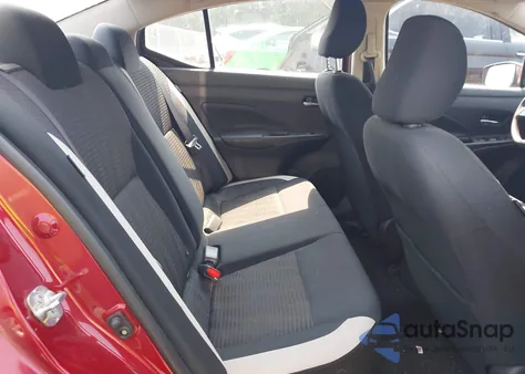 2020 Nissan Versa Sv Xtronic Cvt z USA, uszkodzony, nr VIN 3N1CN8EV8LL828695